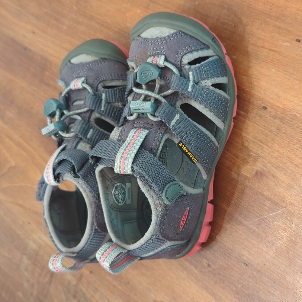 EUC Keens- toddler size 8